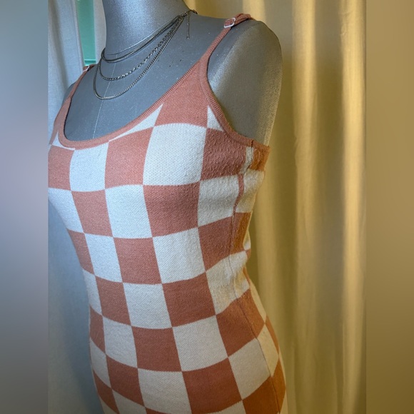 Soft Peach Cream Checkerboard Knit Midi Dress Minimalist Euro Summer Sz Medium - Picture 8 of 9